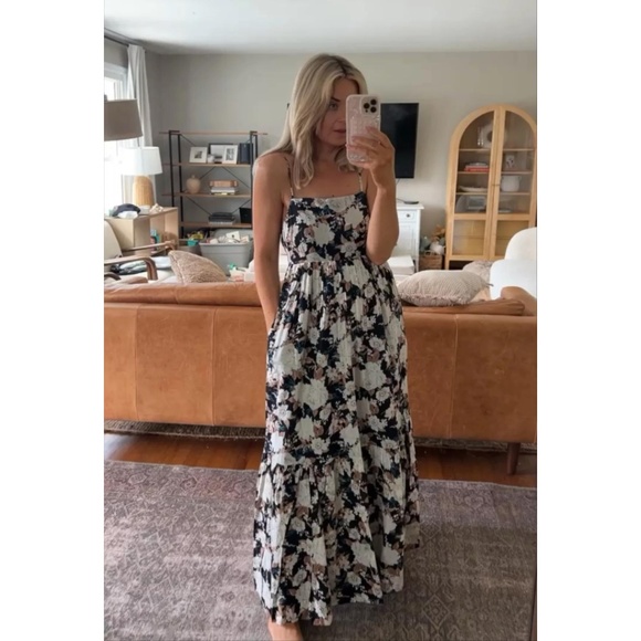 Abercrombie & Fitch Dresses & Skirts - Abercrombie & Fitch Black Floral Maxi Dress